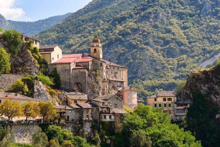 Entre Alpes et Méditerranée, ce village médiéval semble figé dans un autre siècle Saorge