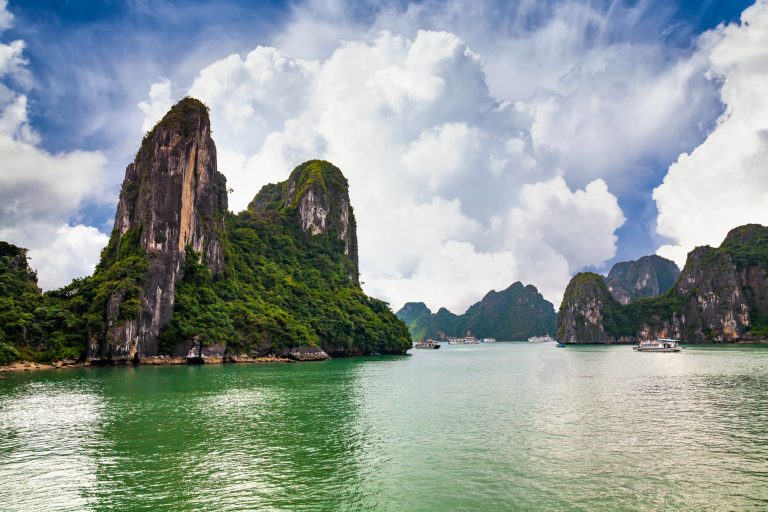 Cette baie légendaire pourrait bien détrôner les Maldives dans votre liste de voyages rêvés !