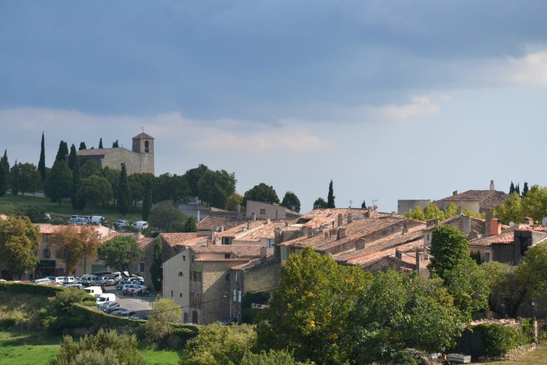 Tourtour : Joyau perché de la Provence, entre ciel et histoire