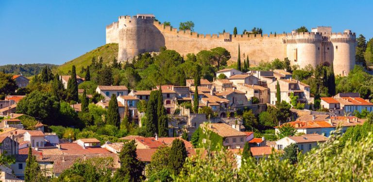 Villeneuve-lès-Avignon : découvrez ce trésor médiéval face au Palais des Papes