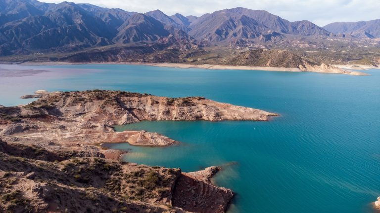 Découvrez Mendoza : ces lagons d'altitude et sommets andins vont vous émerveiller !