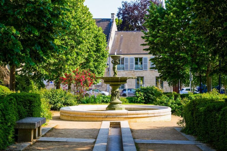 Oubliez le vase brisé : Soissons vous dévoile une histoire millénaire à ne surtout pas manquer !