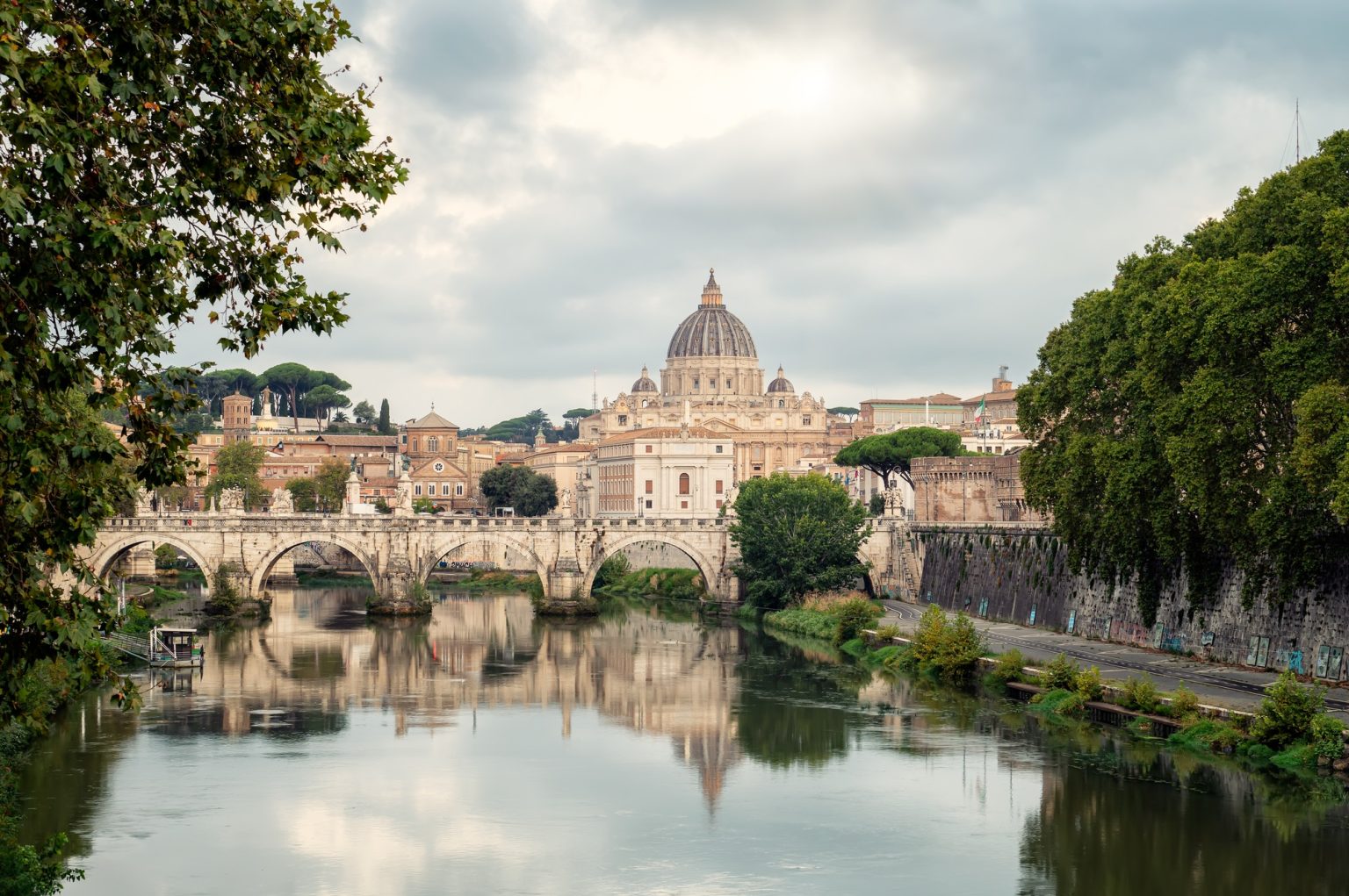 Ces 4 basiliques de Rome fascinent les pèlerins : chefs-d'œuvre, reliques et secrets papaux