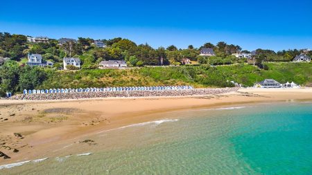 Ce havre côtier du Cotentin surclasse Deauville par son charme brut et ses plages désertes Barneville-Carteret