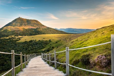 Ce géant d’Auvergne fascine depuis des siècles… et continue de surprendre aujourd’hui