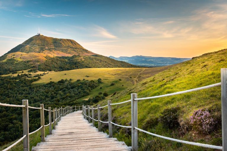 Ce géant d’Auvergne fascine depuis des siècles… et continue de surprendre aujourd’hui