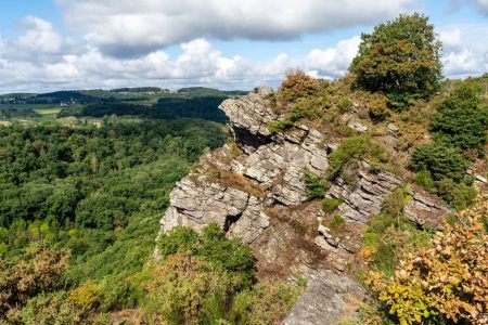 Vue à couper le souffle, falaises abruptes et gorges secrètes : ce joyau normand fascine