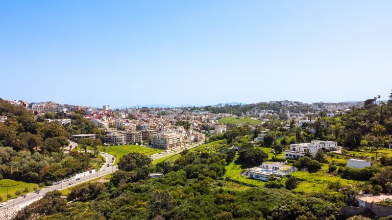 Cette ville au bord de l’Atlantique fascine tous ceux qui s’y aventurent, et voici pourquoi