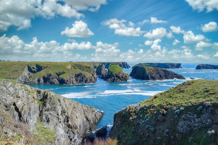 Elle semble sortie d’un rêve : cette île bretonne fascine tous ceux qui la visitent