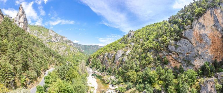 Ce site incroyable caché dans les Gorges du Tarn est un paradis pour les amoureux de nature brute