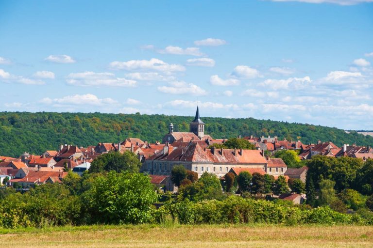 Peu de gens connaissent ce village médiéval, pourtant ses bonbons à l’anis ont conquis le monde