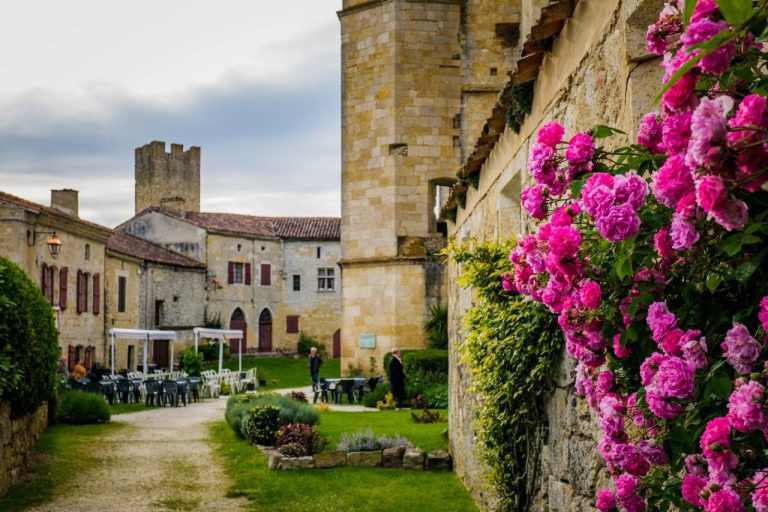 Larressingle, le village fortifié du Gers que vous devez absolument visiter avant qu’il ne change