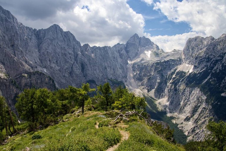 Pourquoi tout le monde parle des Alpes Juliennes : un trésor naturel aux confins d’Europe Pourquoi tout le monde parle des Alpes Juliennes : un trésor naturel aux confins d’Europe