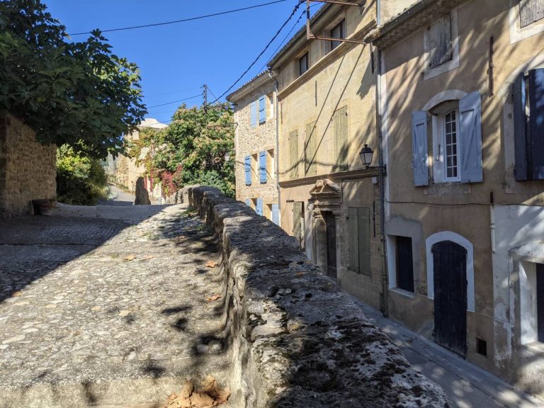 Rognes, le village de Provence qui va devenir votre coup de cœur de l’été