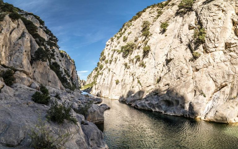 Ce site naturel incroyable, les gorges de Gouleyrous, va vous laisser sans voix à coup sûr Ce site naturel incroyable, les gorges de Gouleyrous, va vous laisser sans voix à coup sûr