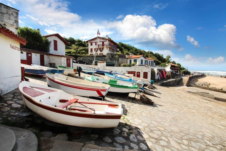 Dernier bastion du Pays basque : ce village face à l’Atlantique va vous couper le souffle !