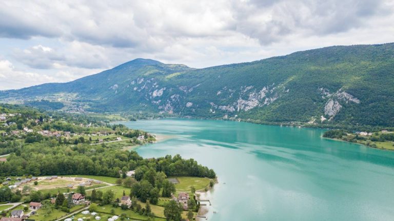 Découvrez ce petit coin de paradis près de Lyon qui ressemble à un bout du Canada