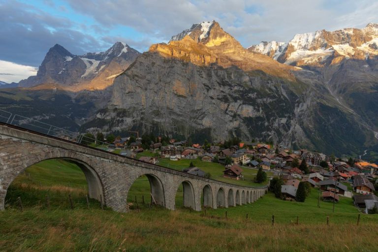 Oubliez tout ce que vous savez sur les villages suisses : Mürren va vous époustoufler