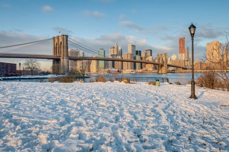 New York sous les flocons : pourquoi la ville ne dort jamais, même en plein froid