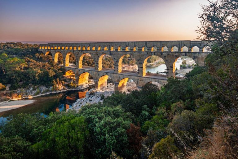 Le Pont du Gard : Chef-d'œuvre architectural romain qui défie le temps depuis 2000 ans