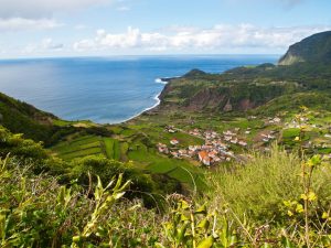 Fajãzinha : ce village discret de l’île de Flores est la pépite cachée des Açores Fajãzinha