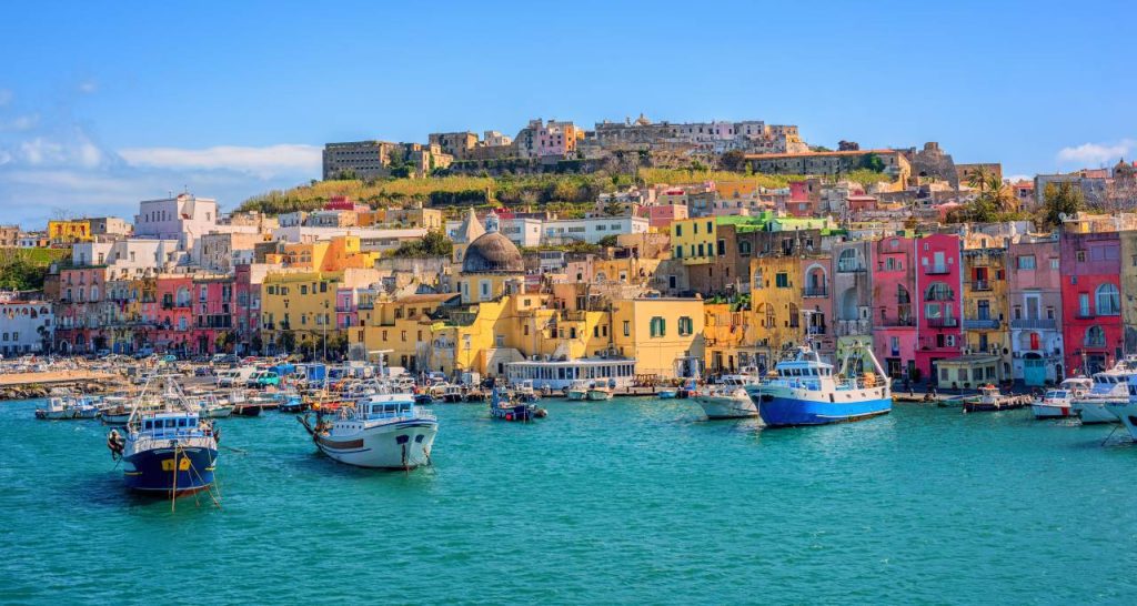 Cette île colorée d’Italie reste étonnamment abordable au printemps : voici pourquoi
