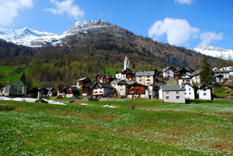 Bosco Gurin : le village alpin le plus haut du Tessin qui a su résister au temps