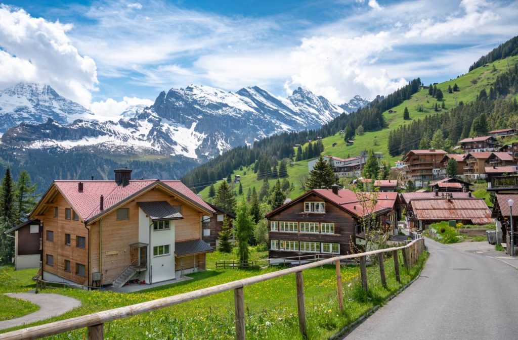 Envie de déconnexion totale ? Ce village alpin préservé est une pépite méconnue