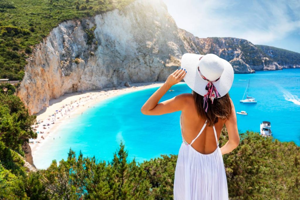 Vous rêvez de camper face à une mer turquoise ? Cette île grecque pourrait bien vous surprendre Vous rêvez de camper face à une mer turquoise ? Cette île grecque pourrait bien vous surprendre