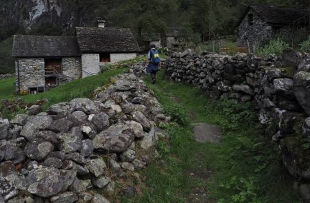 Entre montagnes, vieilles pierres et nature sauvage, ce village suisse est une merveille à découvrir