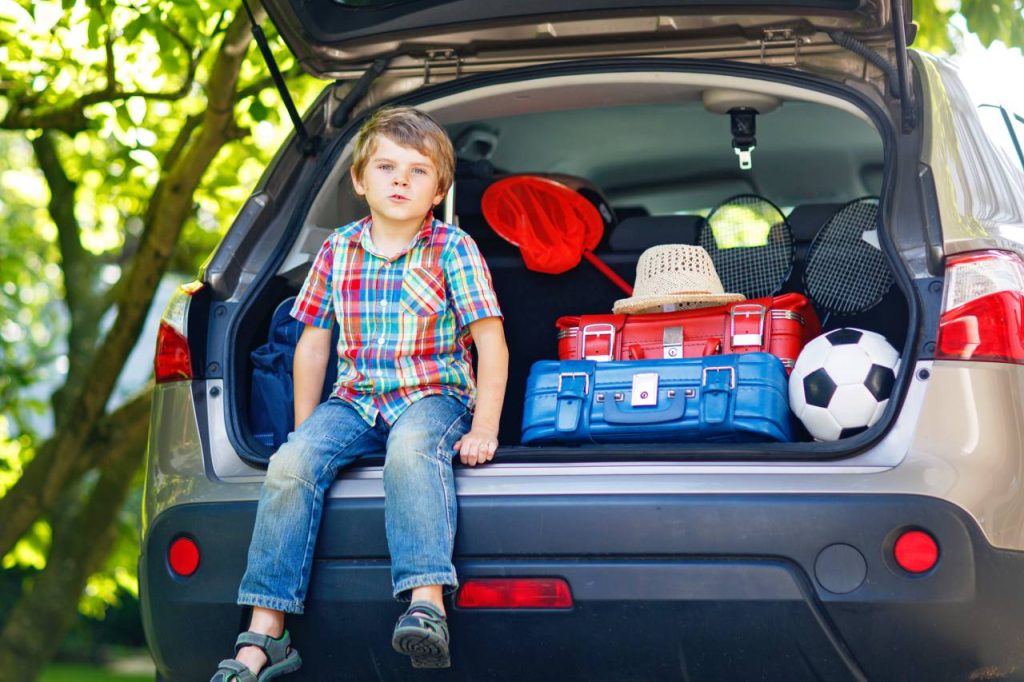 Vous partez en vacances en voiture ? Ces 5 objets peuvent vous éviter bien des galères sur la route