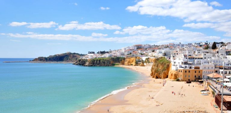Vous partez à Albufeira ? Voici les conseils à connaître avant de poser vos valises Albufeira