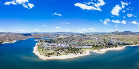 Les 7 plus belles villes lacustres d’Australie : un voyage entre eau douce et grands espaces Les 7 plus belles villes lacustres d'Australie : un voyage entre eau douce et grands espaces